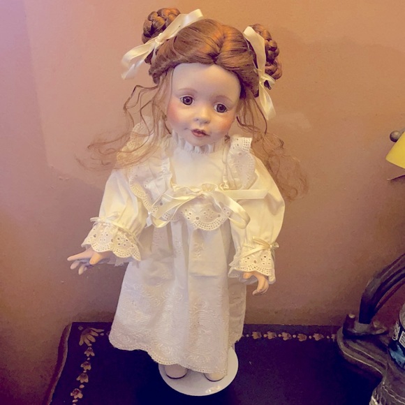 Hamilton Collection doll - Picture 3 of 4